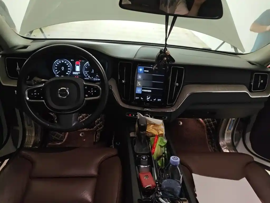 Volvo XC60 — миниатюра 13