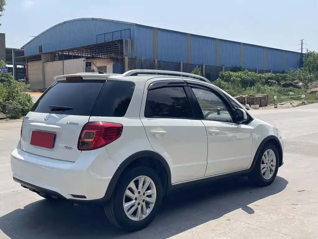 Suzuki SX4 — миниатюра 9
