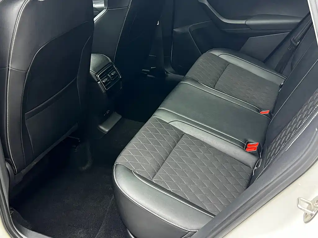 Skoda Karoq — миниатюра 20