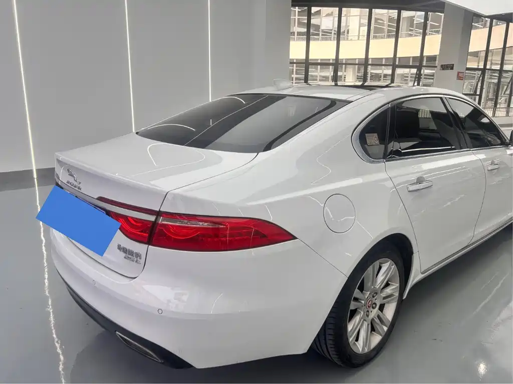 Jaguar XFL — миниатюра 17