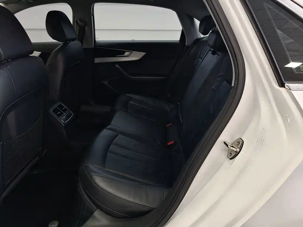 Audi A4L — миниатюра 16