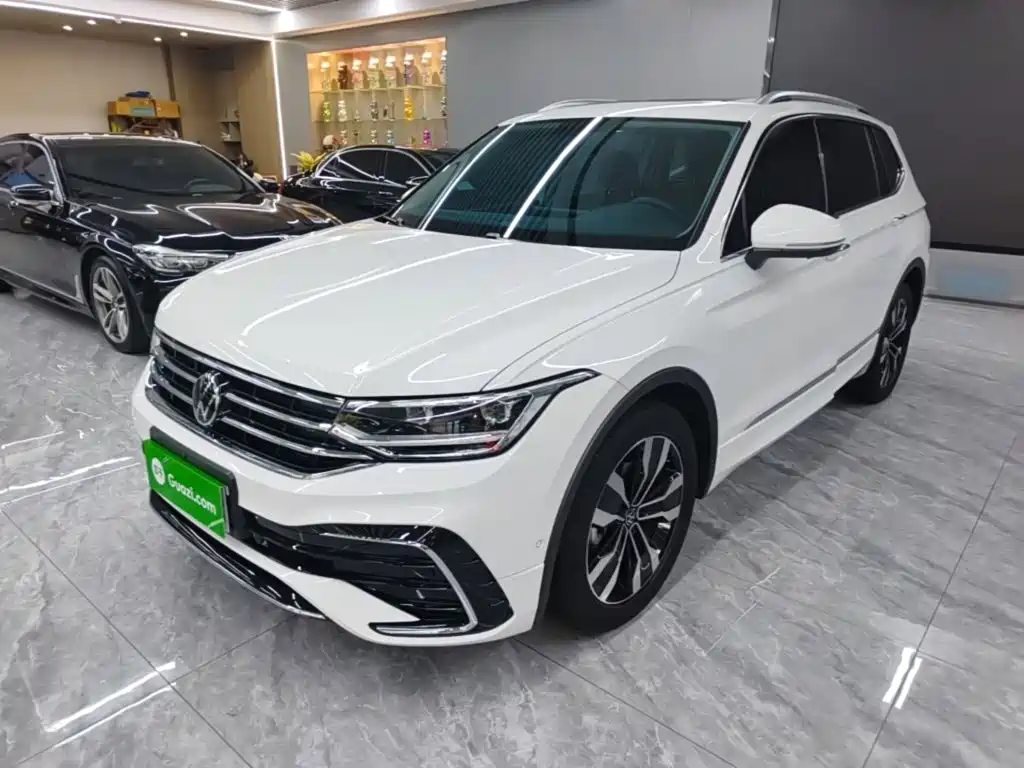 Volkswagen Tiguan L — миниатюра 2