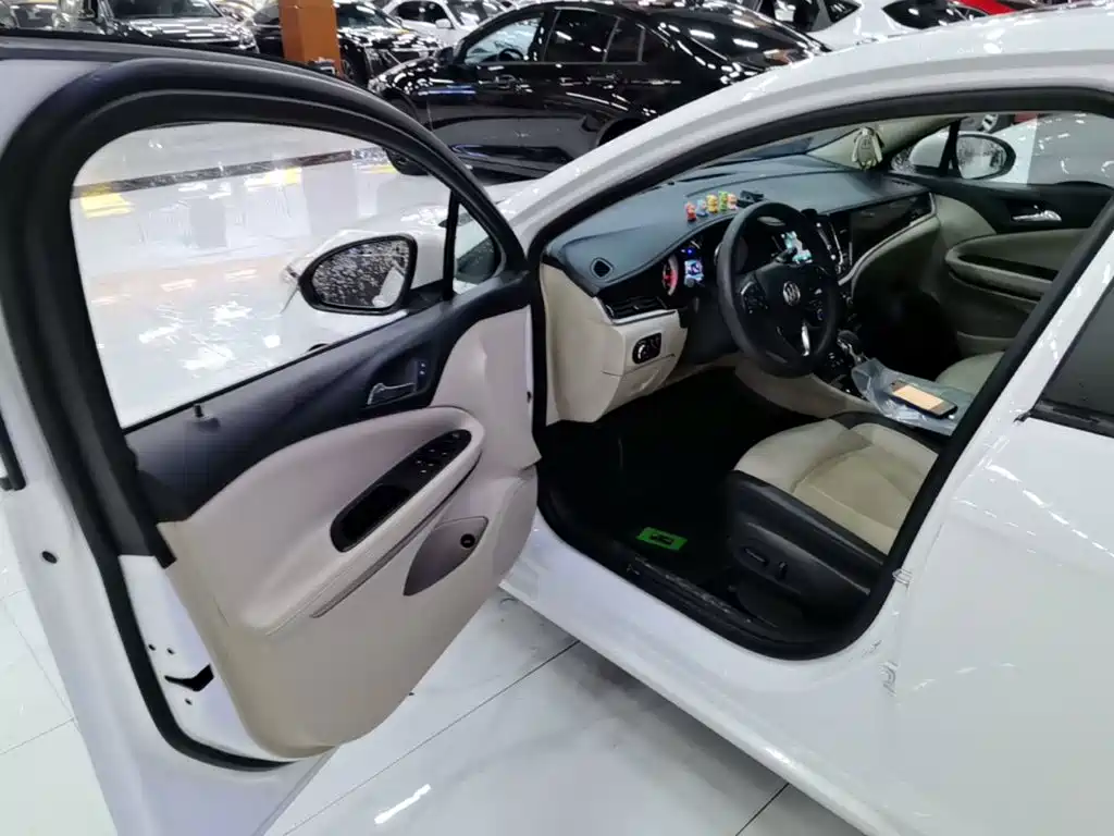 Buick Verano — миниатюра 16
