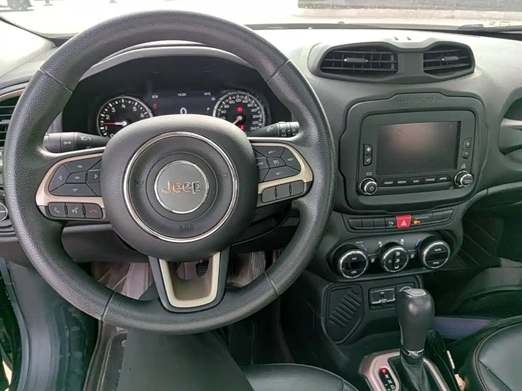Jeep Renegade — миниатюра 10