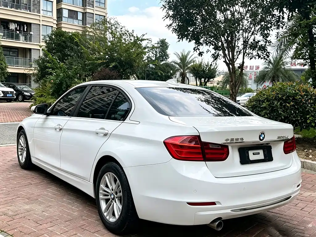 BMW 3 Series — миниатюра 6