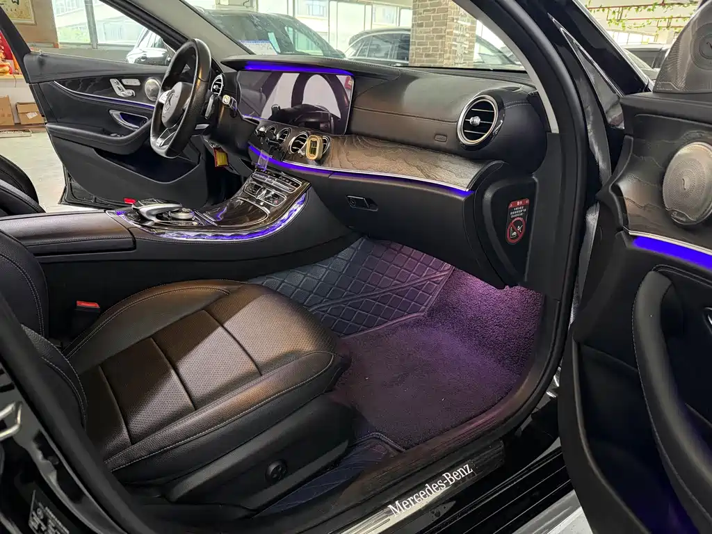 Mercedes-Benz E-Class — миниатюра 8
