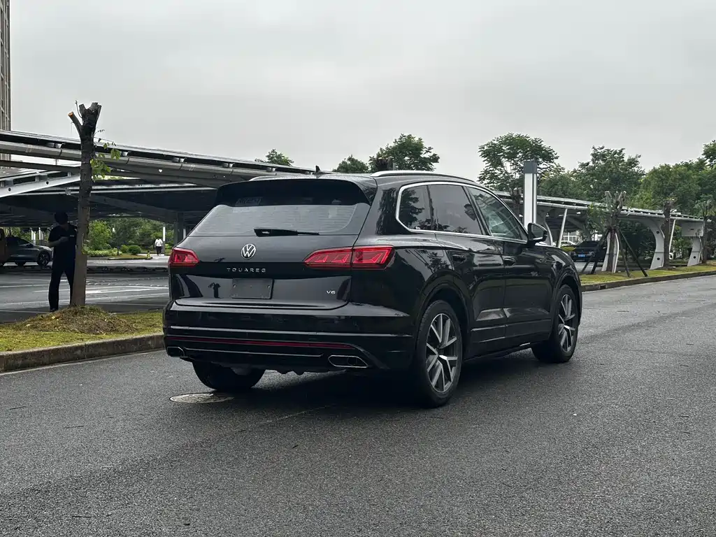 Volkswagen Touareg 2022 3.0TSI Sport