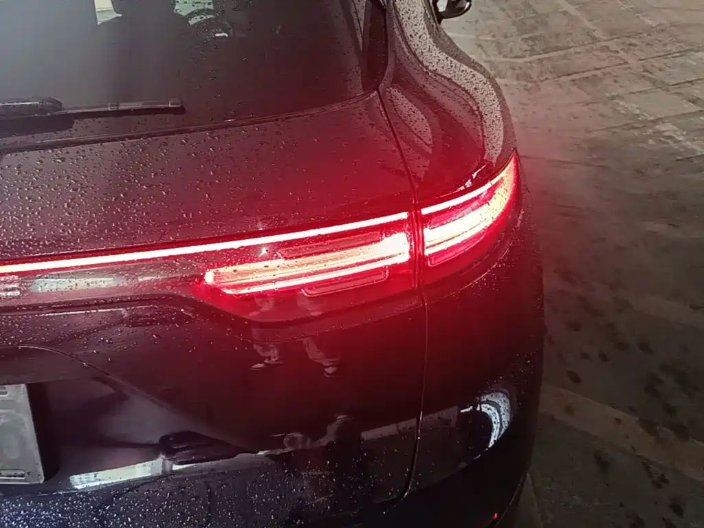 Porsche Cayenne — миниатюра 8
