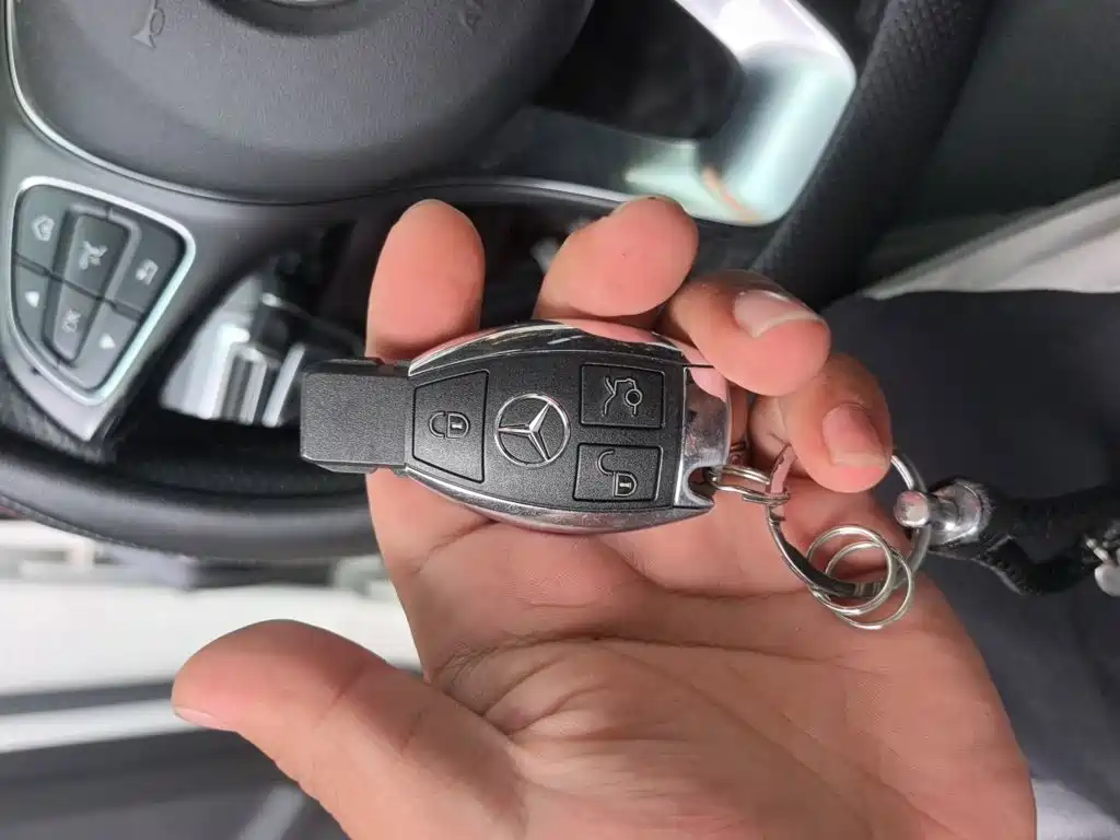 Mercedes-Benz C-Class — миниатюра 12