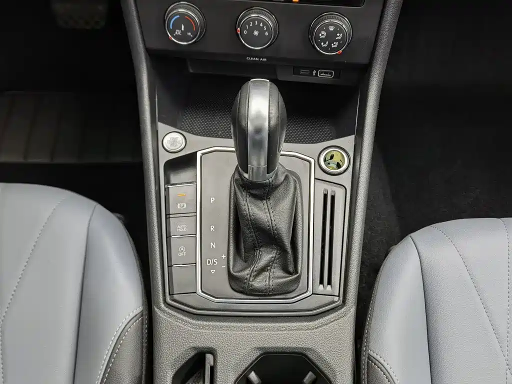 Volkswagen Lavida — миниатюра 13