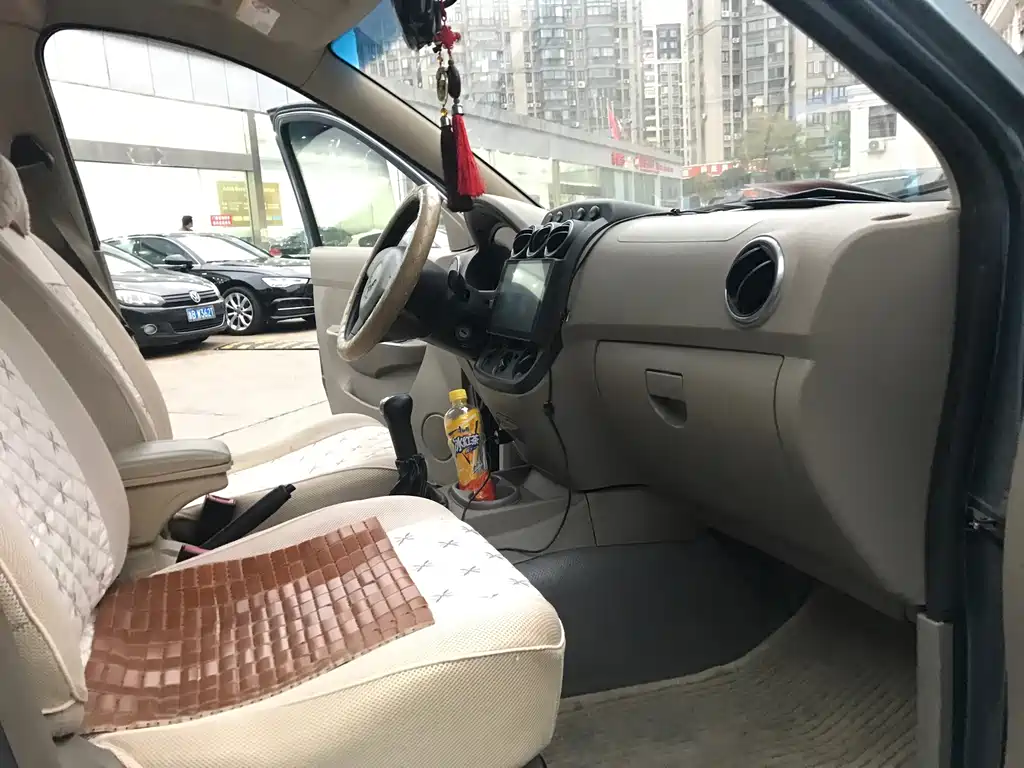 Wuling Hongguang — миниатюра 16