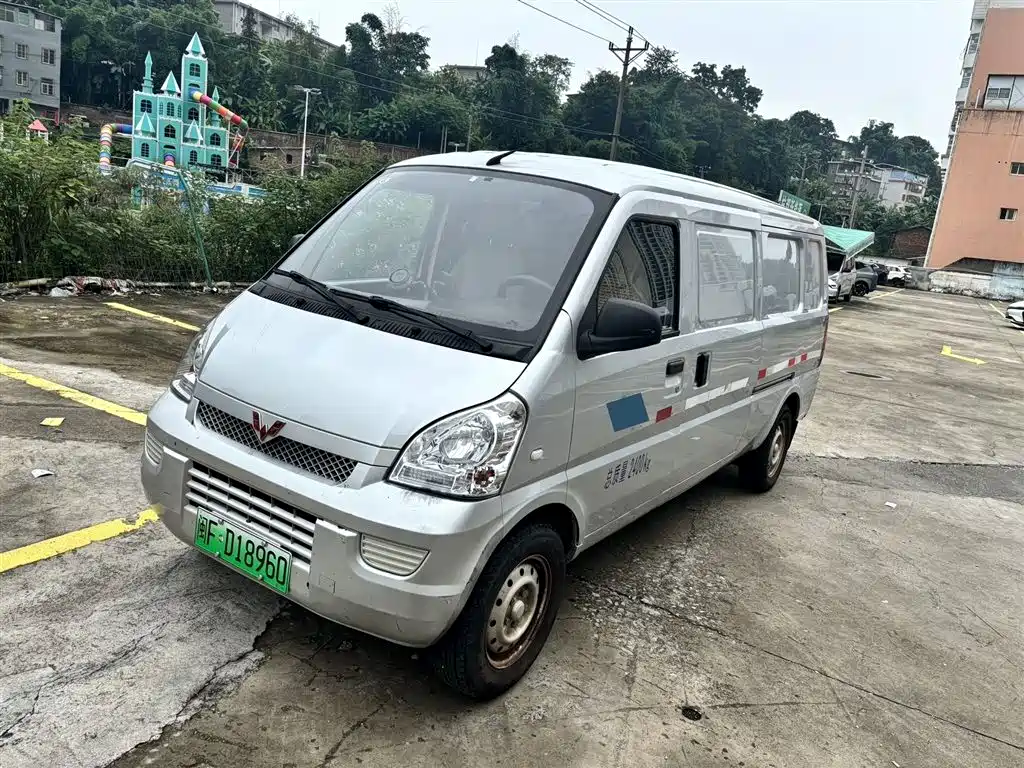 五菱荣光EV 2020款 封窗版基本型2座300KM