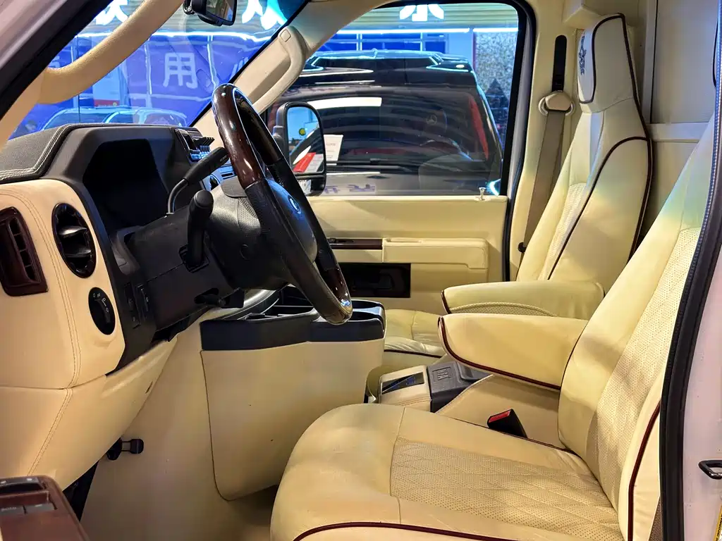Ford E350 2011 5.4L