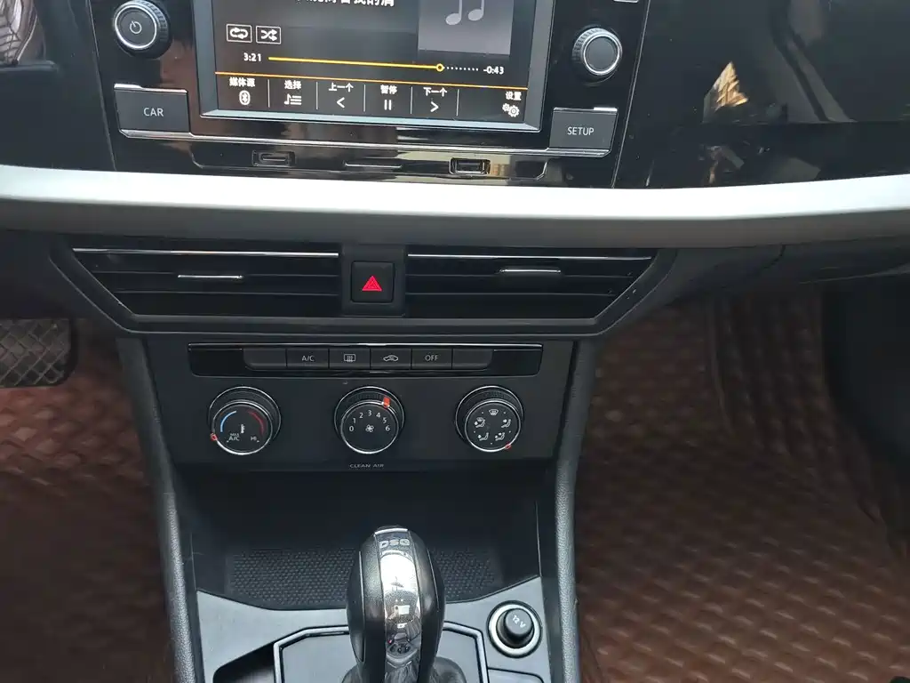 Volkswagen Lavida — миниатюра 9