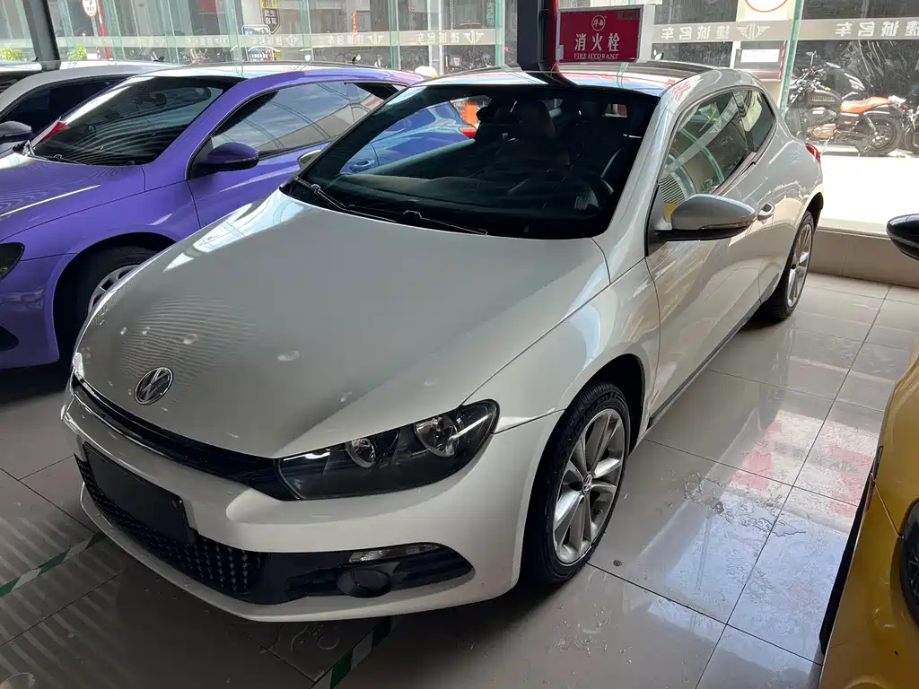 Купить Volkswagen Scirocco