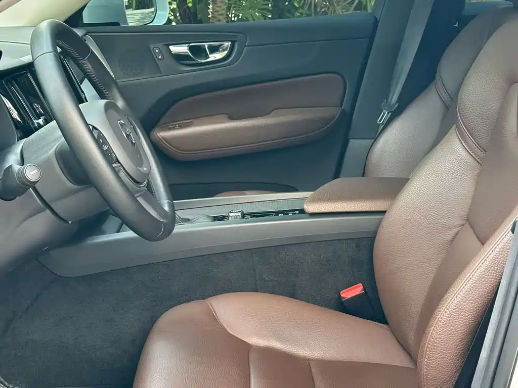 Volvo XC60 — миниатюра 5