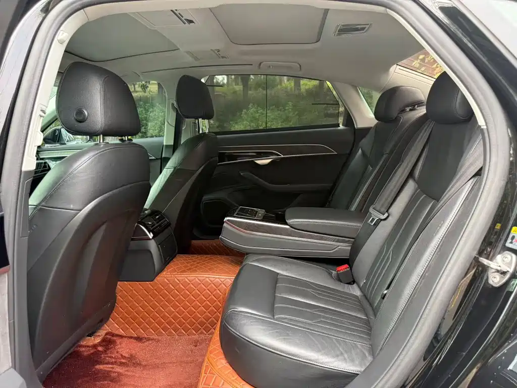 Audi A8 — миниатюра 6