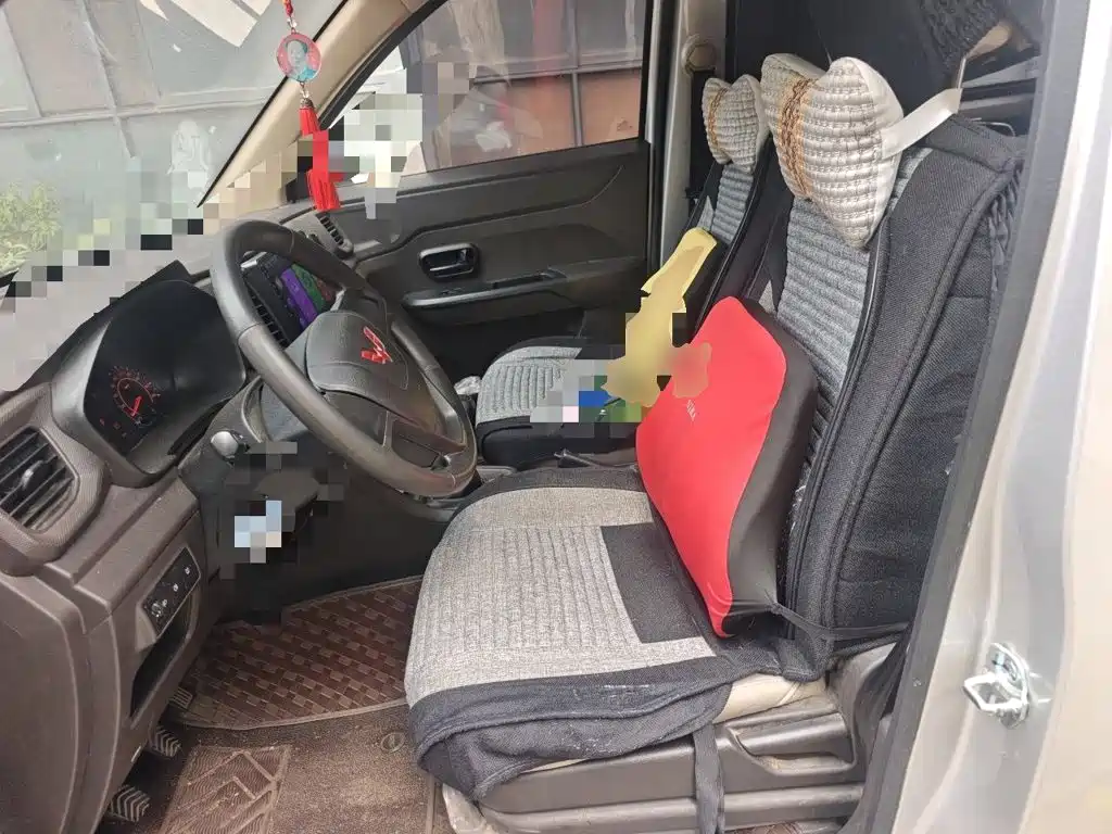 Wuling Hongguang V — миниатюра 11