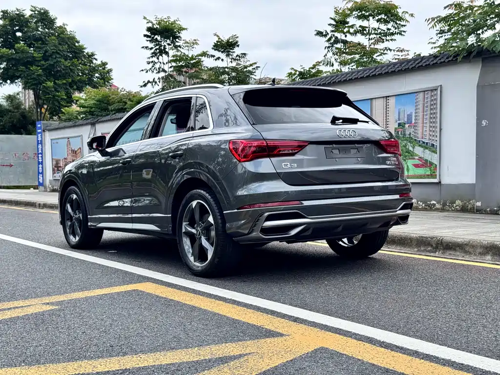 Audi Q3 2022 35 TFSI Fashion