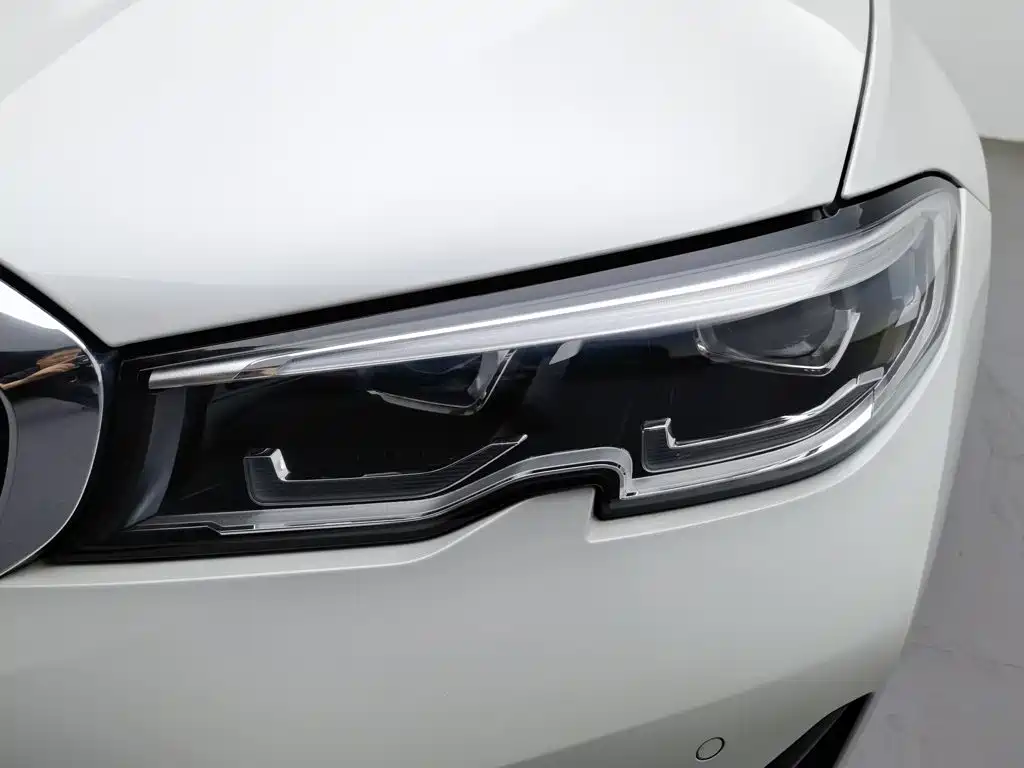 BMW 3 Series — миниатюра 7