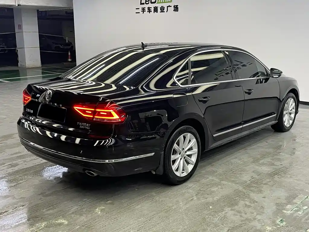 Volkswagen Passat 2017 330TSI DSG