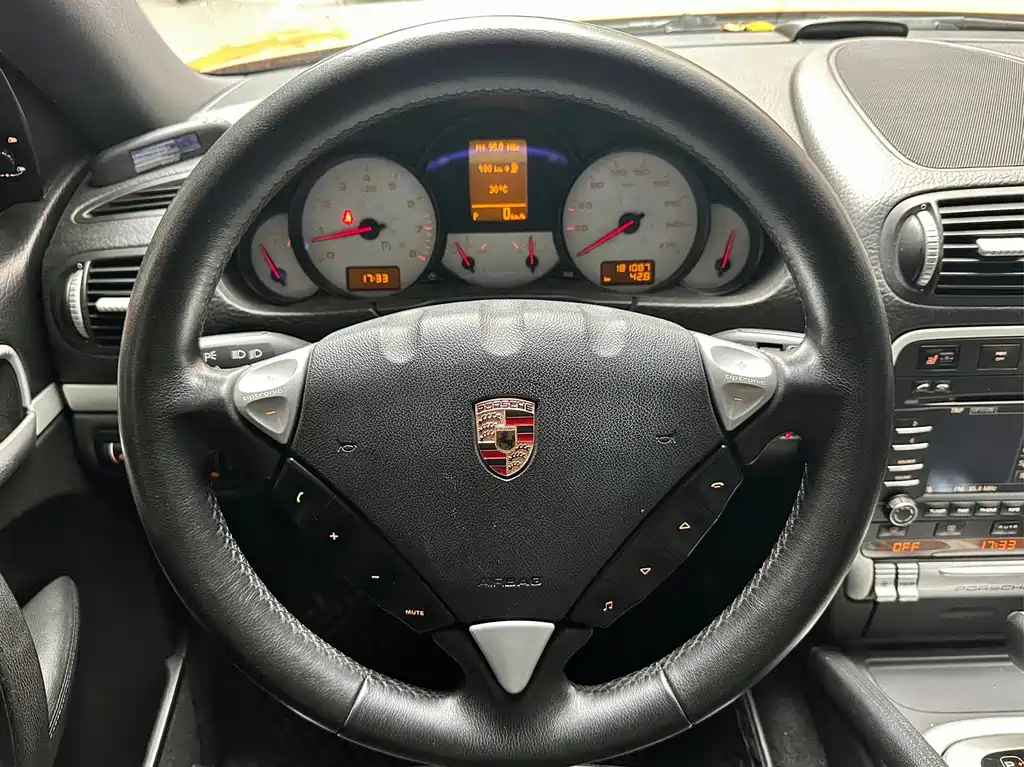 Porsche Cayenne — миниатюра 13
