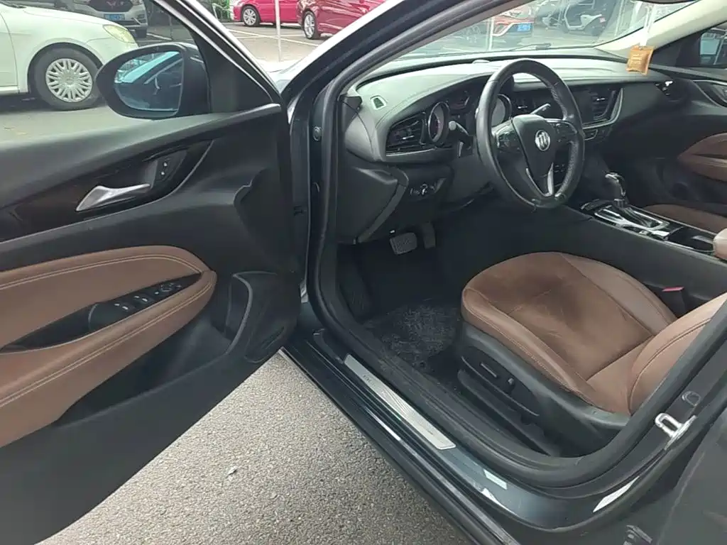Buick Regal — миниатюра 16