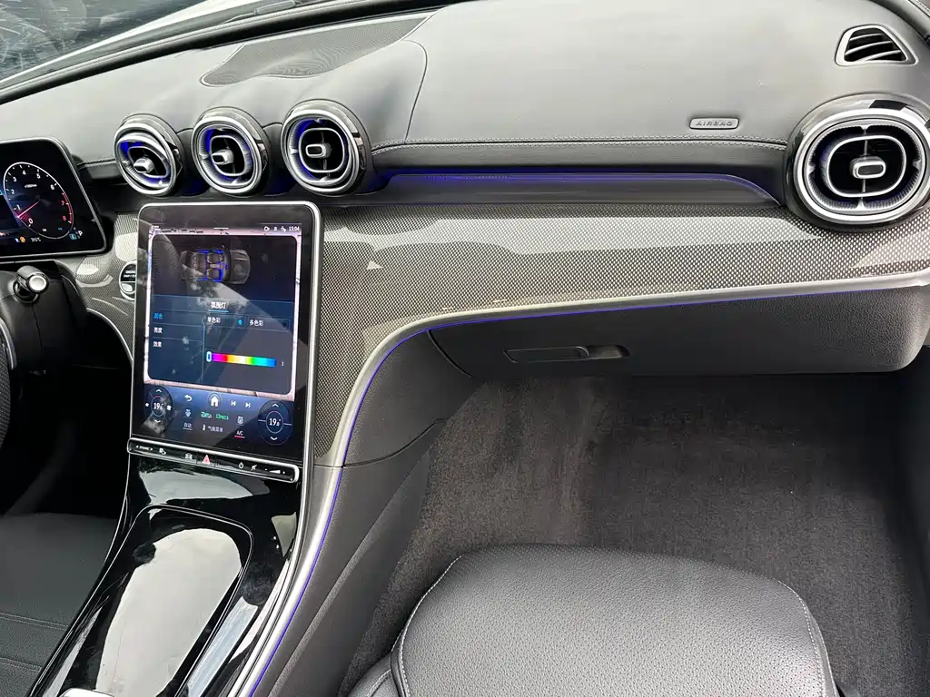 Mercedes-Benz C-Class — миниатюра 16