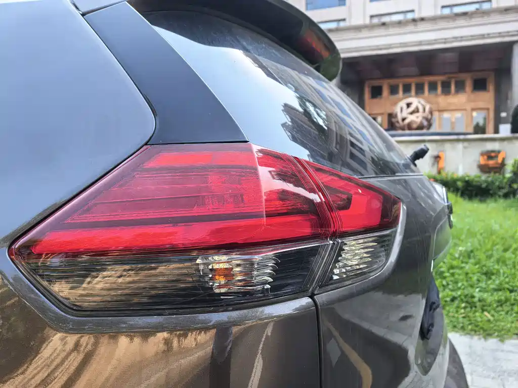 Nissan X-Trail — миниатюра 7