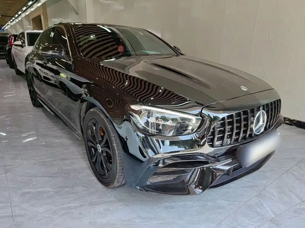 Mercedes-Benz E-Class — миниатюра 4