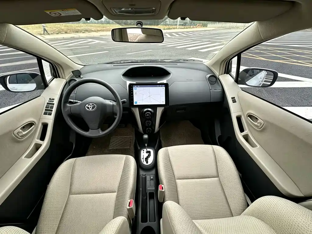 Toyota Yaris — миниатюра 4
