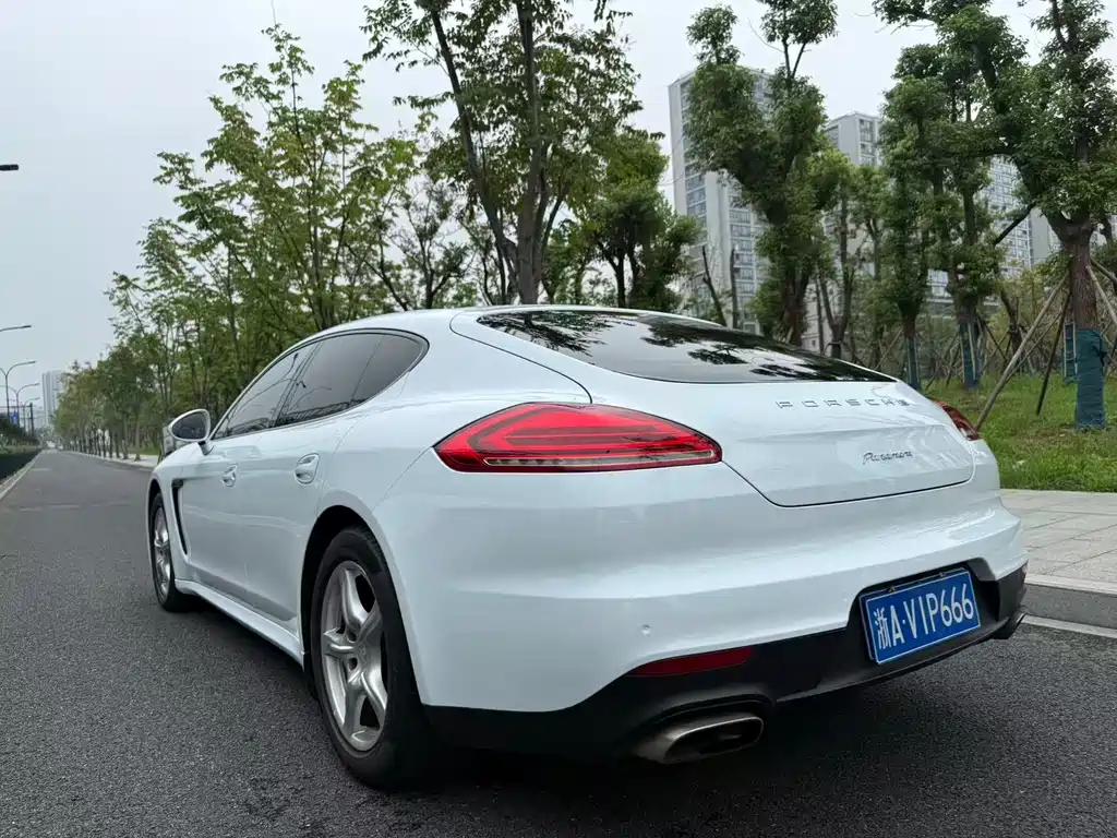 Porsche Panamera — миниатюра 4