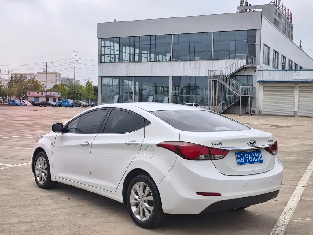 Hyundai Elantra Langdong — миниатюра 6