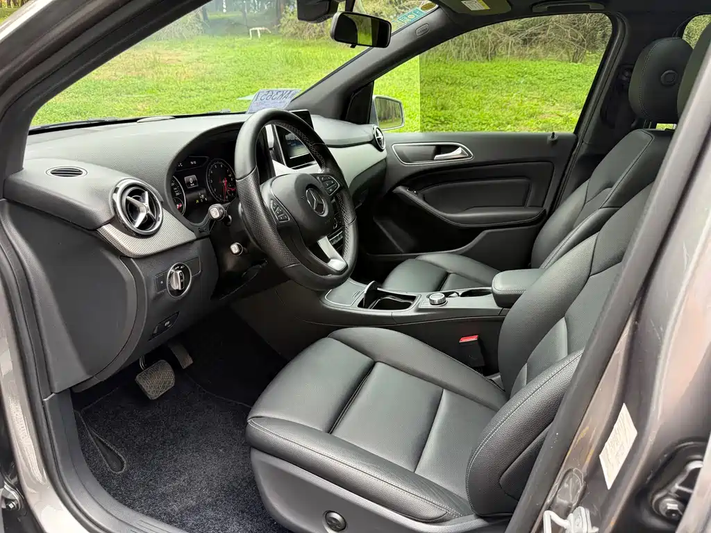 Mercedes-Benz B-Class — миниатюра 6