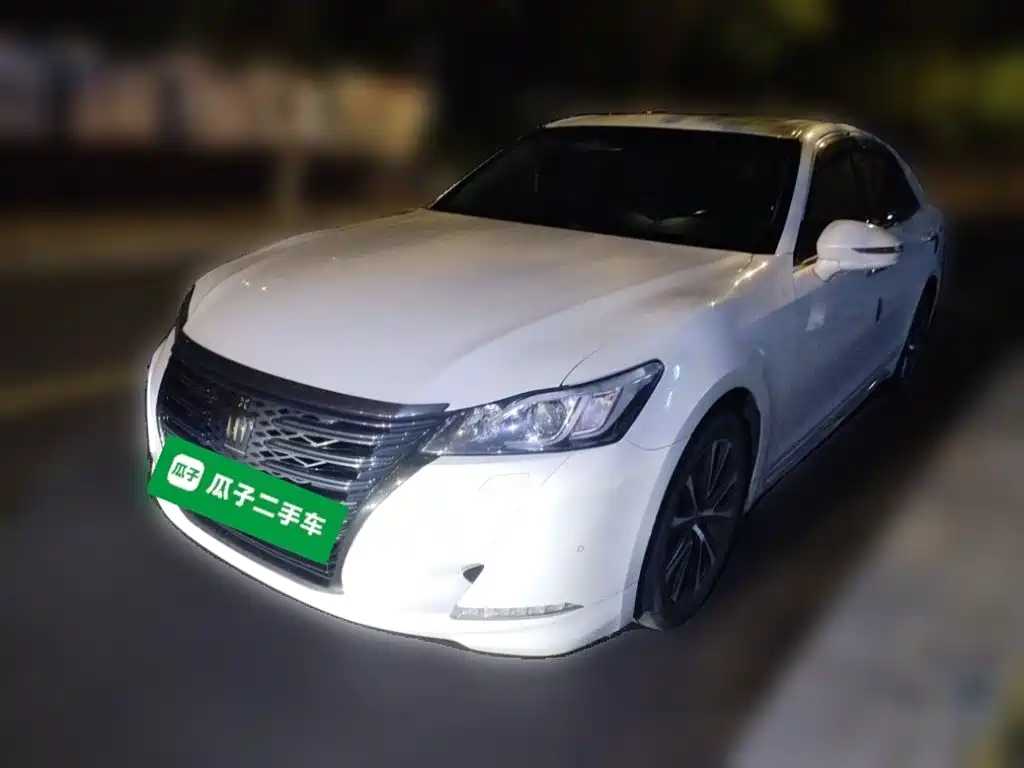 Toyota Crown 2018