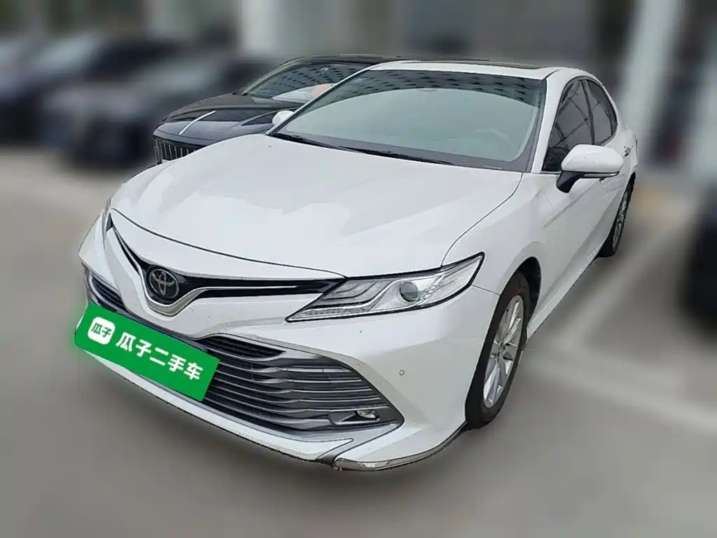 Toyota Camry — миниатюра 3