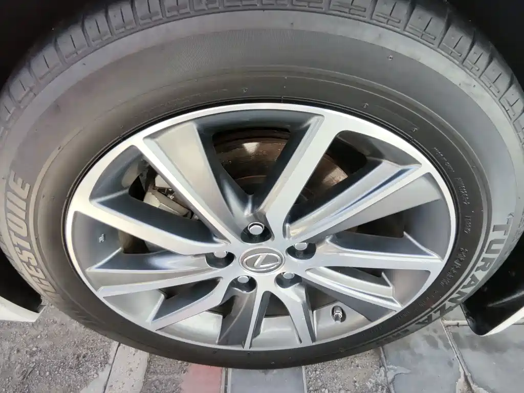 Lexus ES — миниатюра 4
