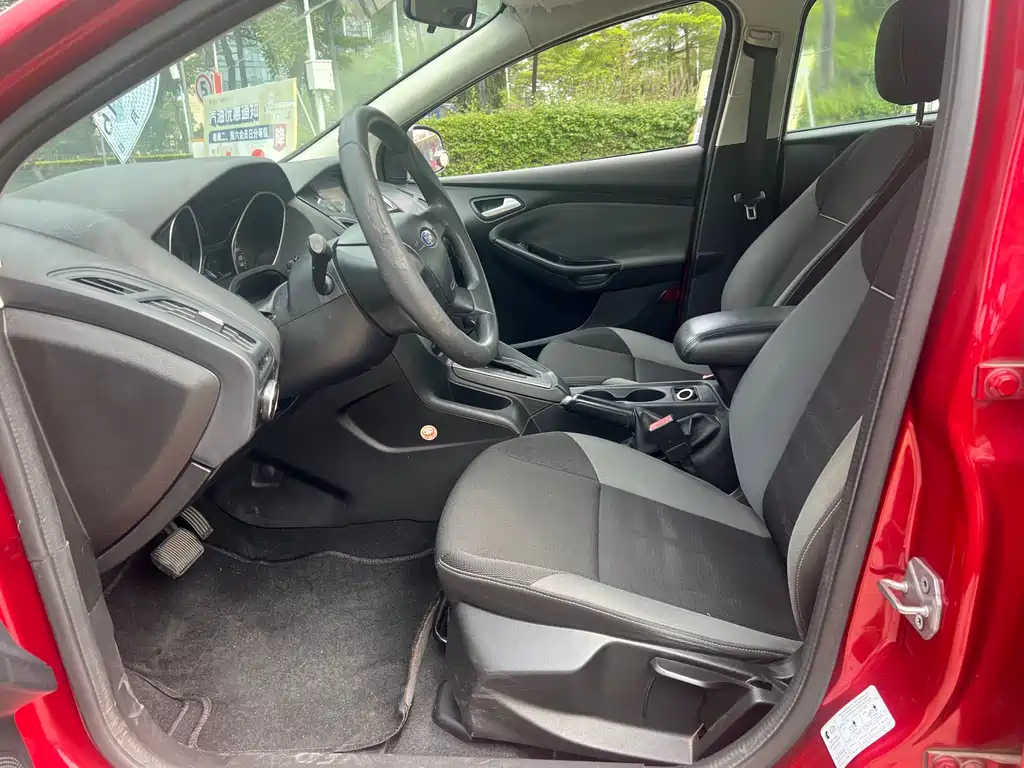 Ford Focus 2012 1.6L AT Comfort