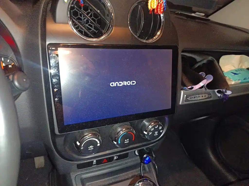 Jeep Compass (Import) — миниатюра 14