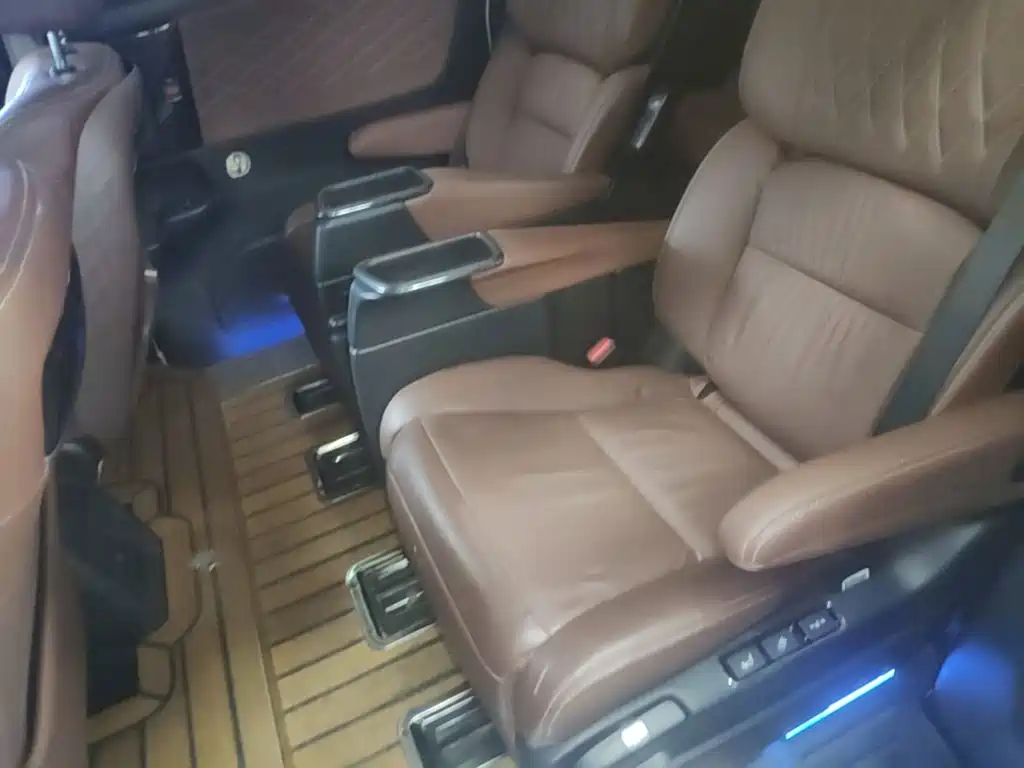 Honda Elysion — миниатюра 17