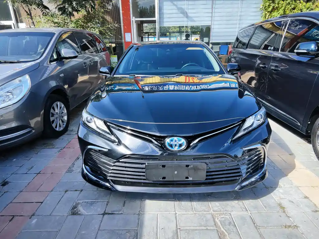 Toyota Camry — миниатюра 2