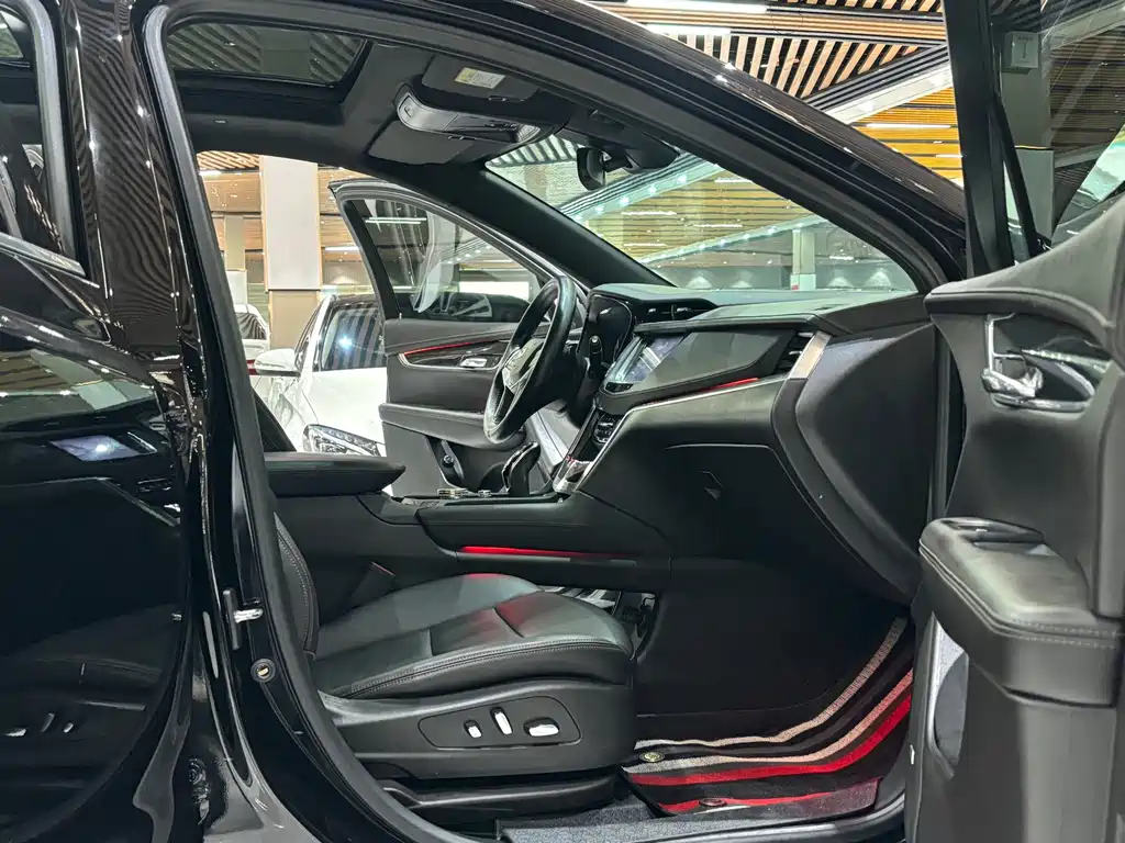 Cadillac XT5 — миниатюра 10