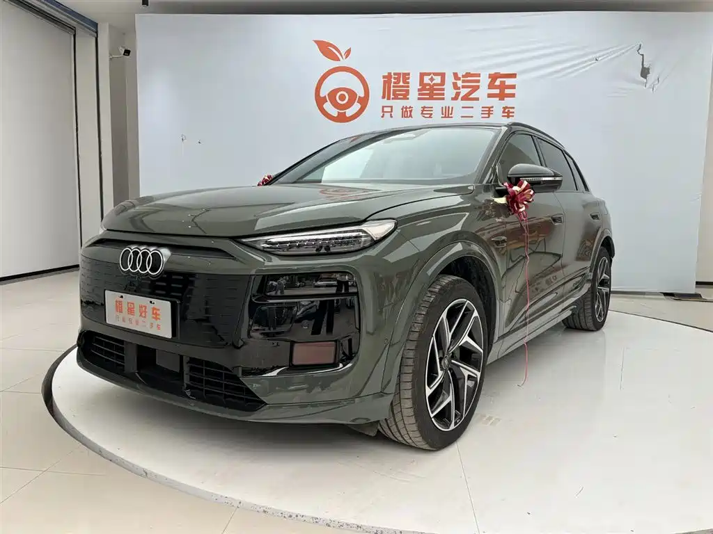 Audi Q6L E-tron
