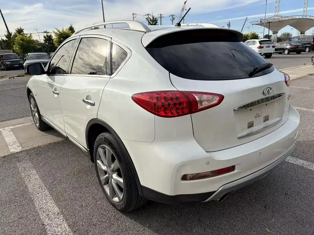 Infiniti QX50 — миниатюра 6