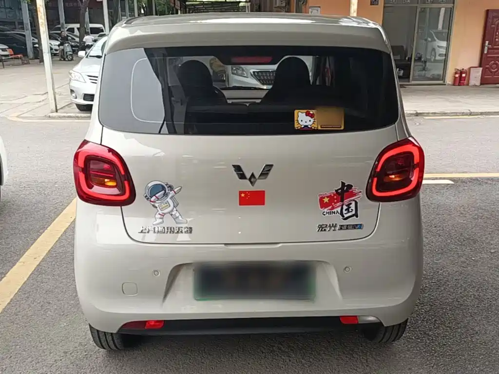 Wuling MINIEV — миниатюра 6
