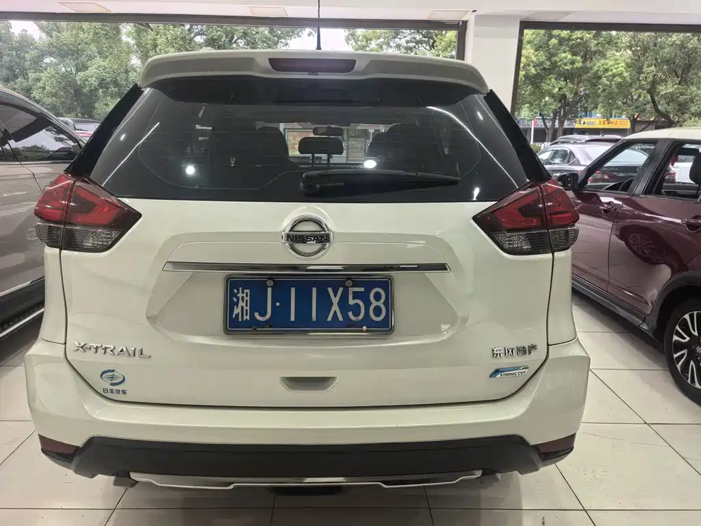 Nissan X-Trail — миниатюра 3