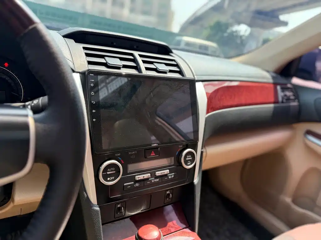 Toyota Camry — миниатюра 12