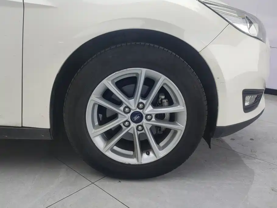 Ford Focus — миниатюра 6