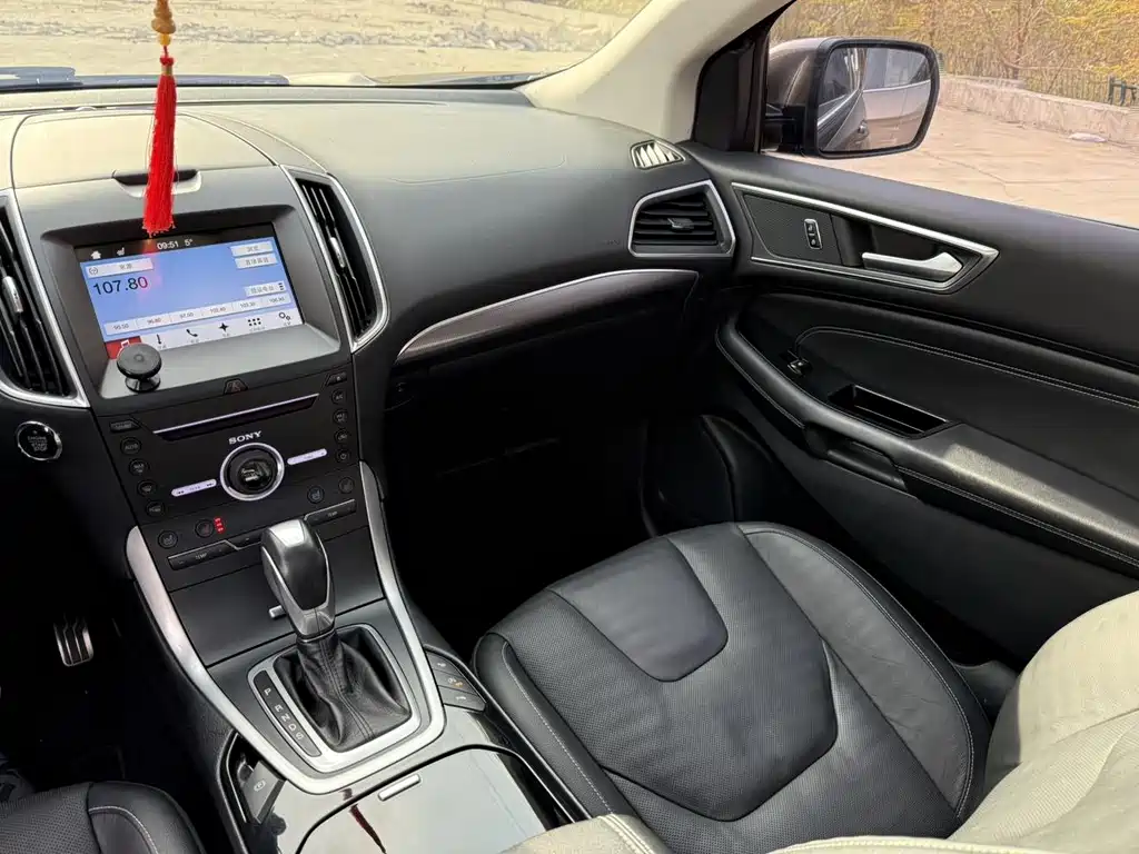 Ford Edge — миниатюра 15