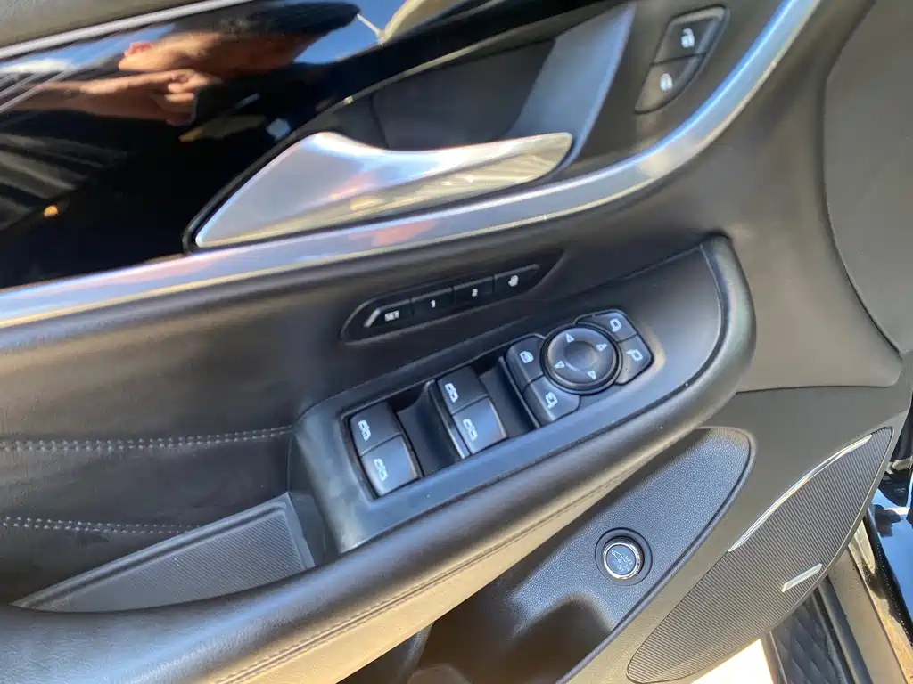 Buick Enclave — миниатюра 13